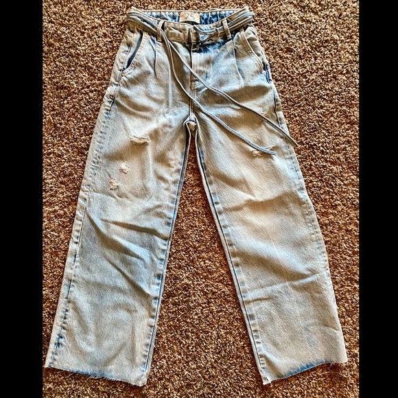 Free People Denim - Free People Kinsey Crop Jeans in Light Wash Denim